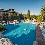 Dvoretsa 5* ולינגראד