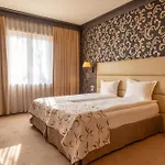 Hotel Dvoretsa 5*