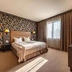 Hotel Dvoretsa 5*
