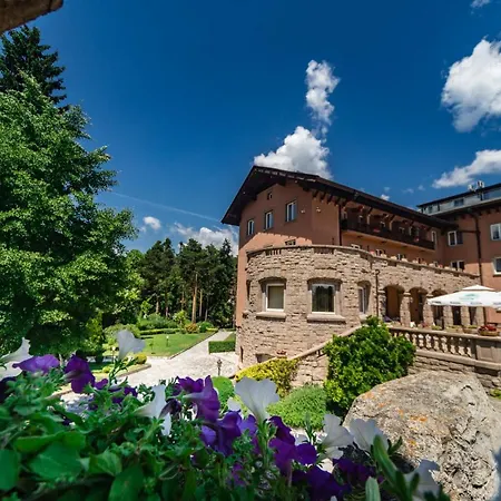 Hotel Dvoretsa