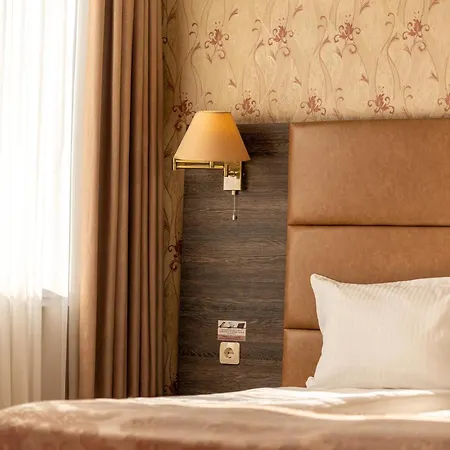 Dvoretsa Hotel 5*