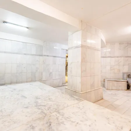 Hotel Dvoretsa