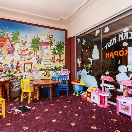 Dvoretsa Hotel