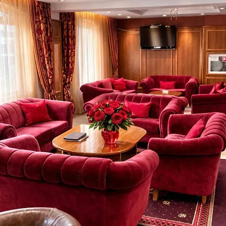Dvoretsa 5*