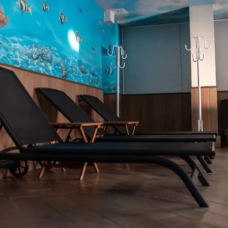 Hotel Dvoretsa 5*